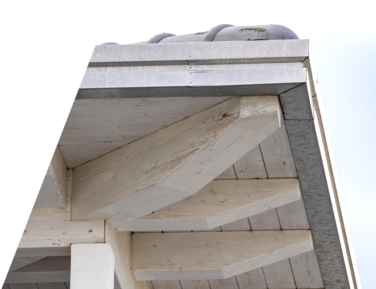 Wooden Houses_villa in legno_dettaglio sporti di gronda in legno sbiancato Wooden Houses_villa in legno_dettaglio sporti di gronda in legno sbiancato