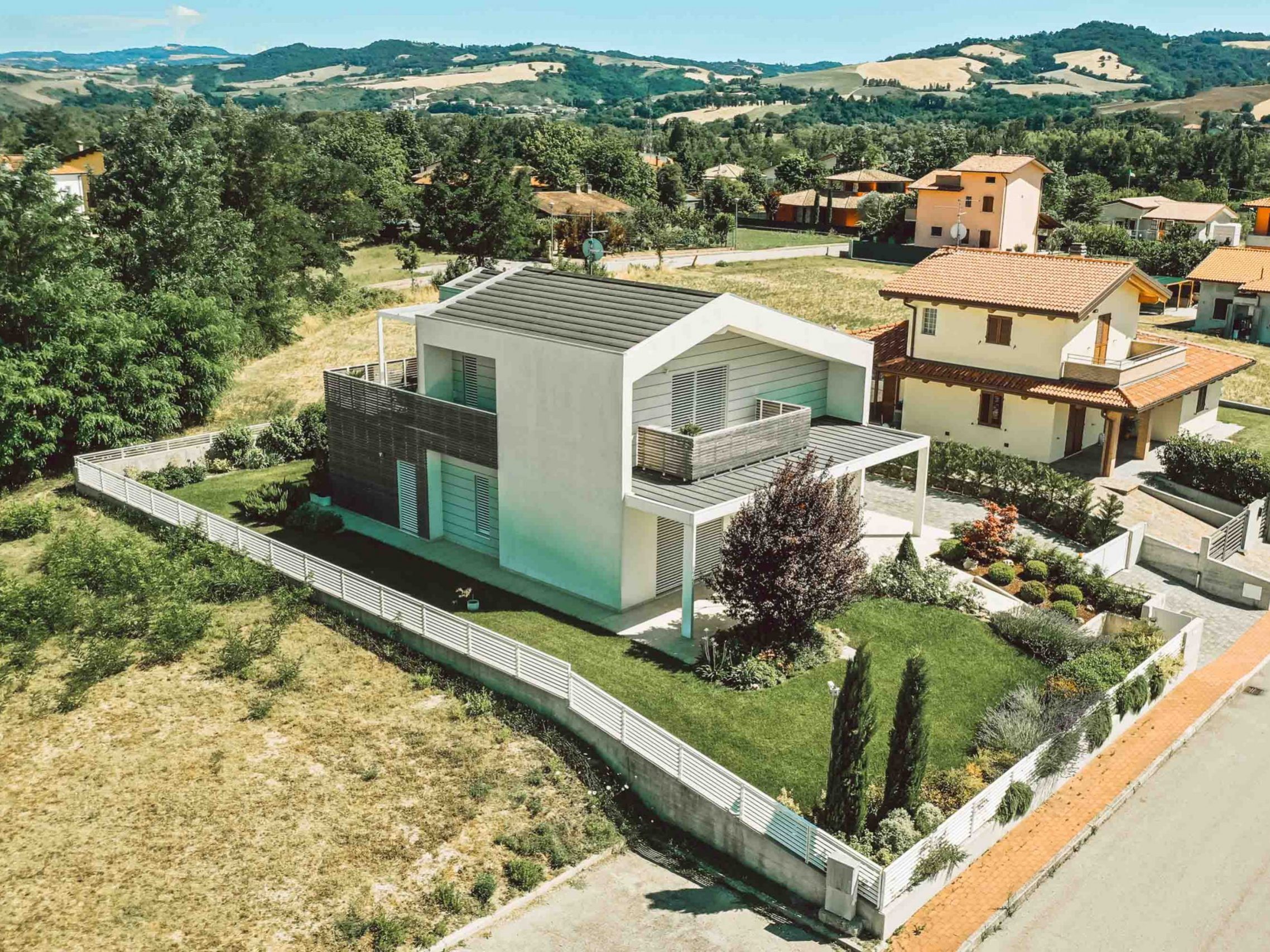 Wooden Houses_Villa Unifamiliare a due piani_Struttura in legno dall'aspetto fortemente contemporaneo