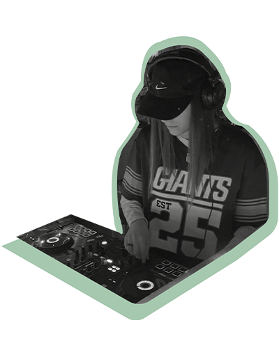 LISABHO x BIKE'N DANCE 2023 by Wooden Houses LISABHO è una dj vadese che vive a Roma